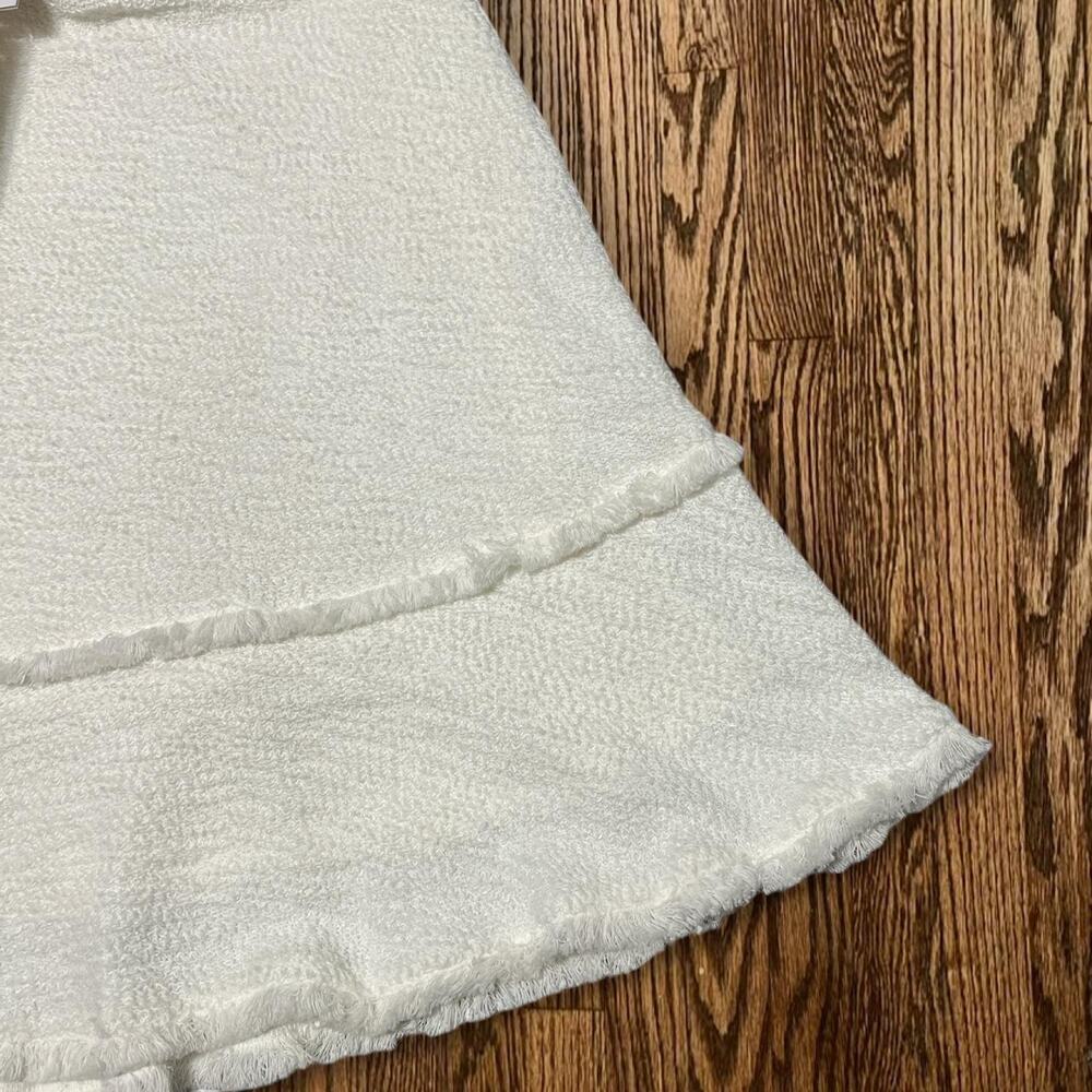 white knitted ivanka trump skirt - Picture 3 of 6